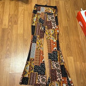 patterned flare leggings